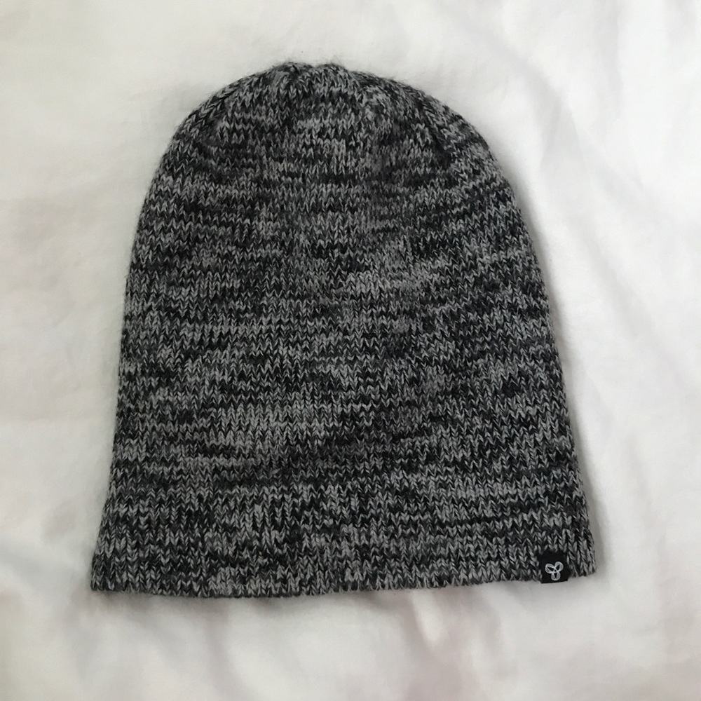 Aritzia Beanie